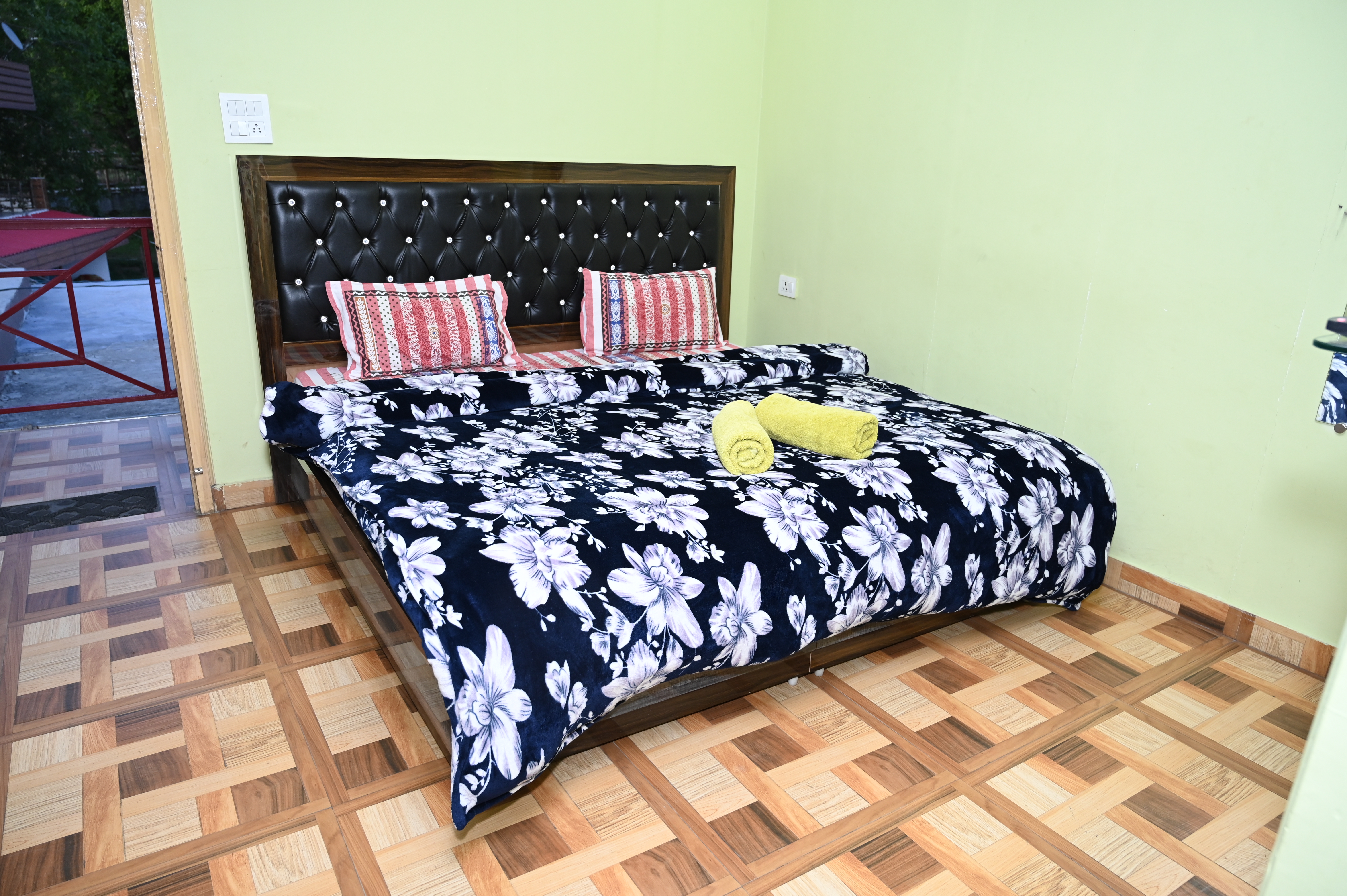 morning breeze homestay kanatal