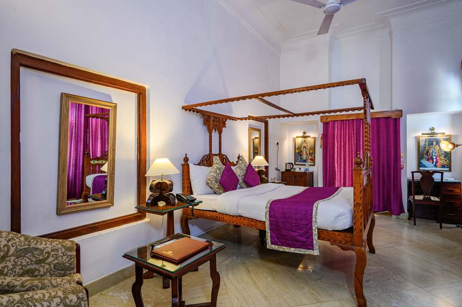 neemranas baradari palace