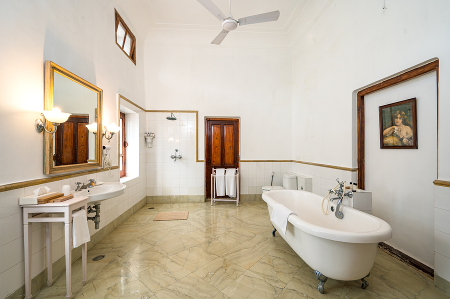 neemranas baradari palace