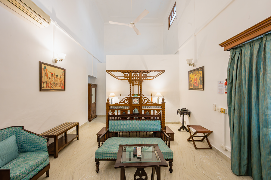 neemranas baradari palace