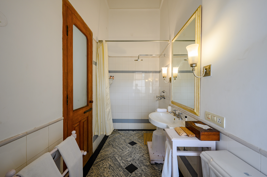 neemranas baradari palace