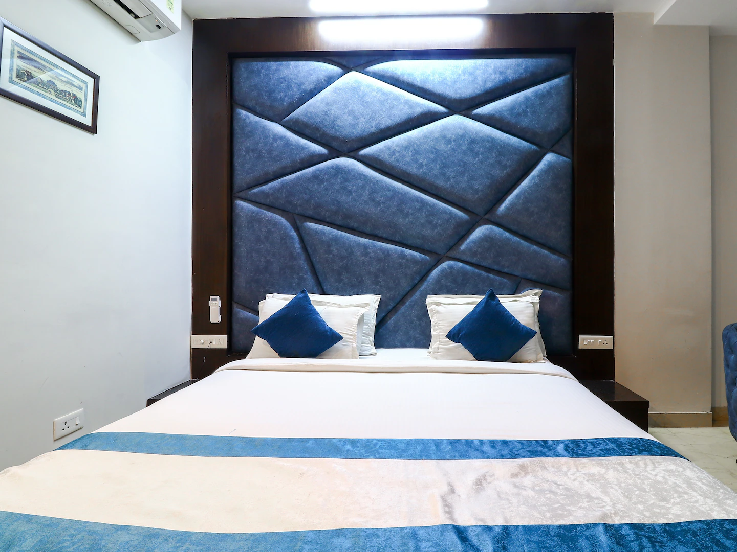 hotel crimson palace