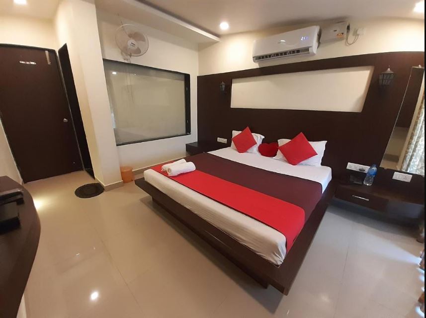 berry fresh stays mahabaleshwar with pool