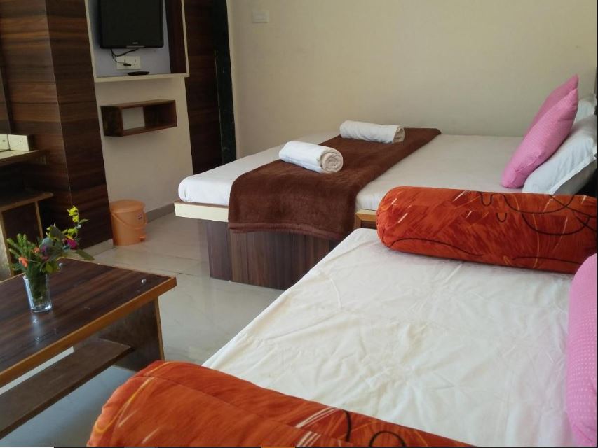 berry fresh stays mahabaleshwar with pool