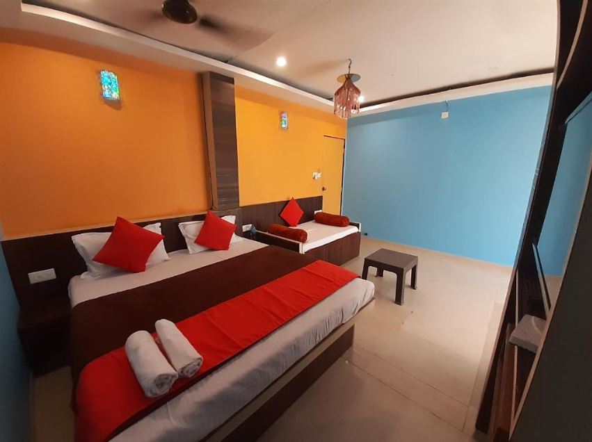 berry fresh stays mahabaleshwar with pool