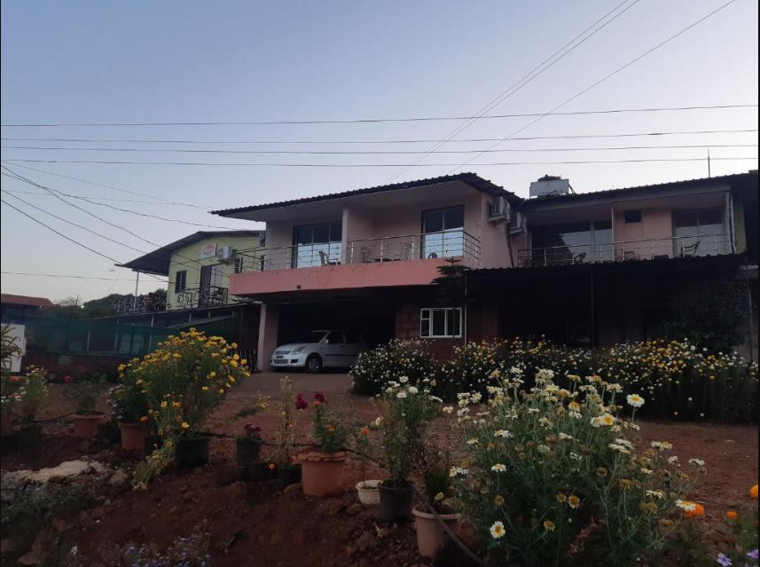 berry fresh stays mahabaleshwar with pool