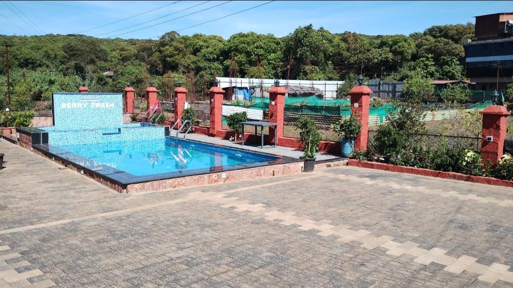 berry fresh stays mahabaleshwar with pool