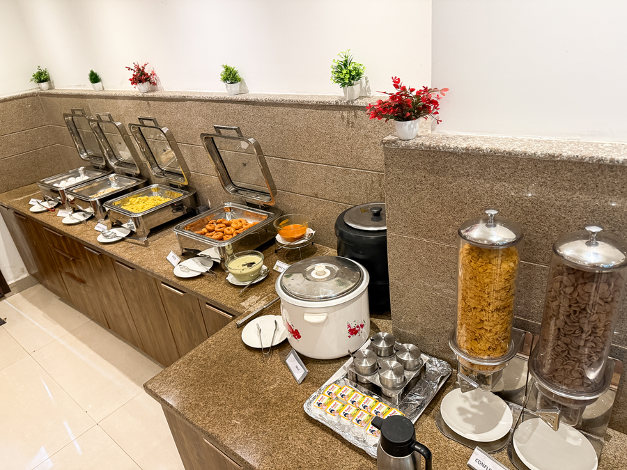 hotel landridge hitech city