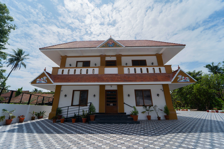 Treebo West Fort Divine – Near Padmanabhaswamy Temple,East Fort,3 star