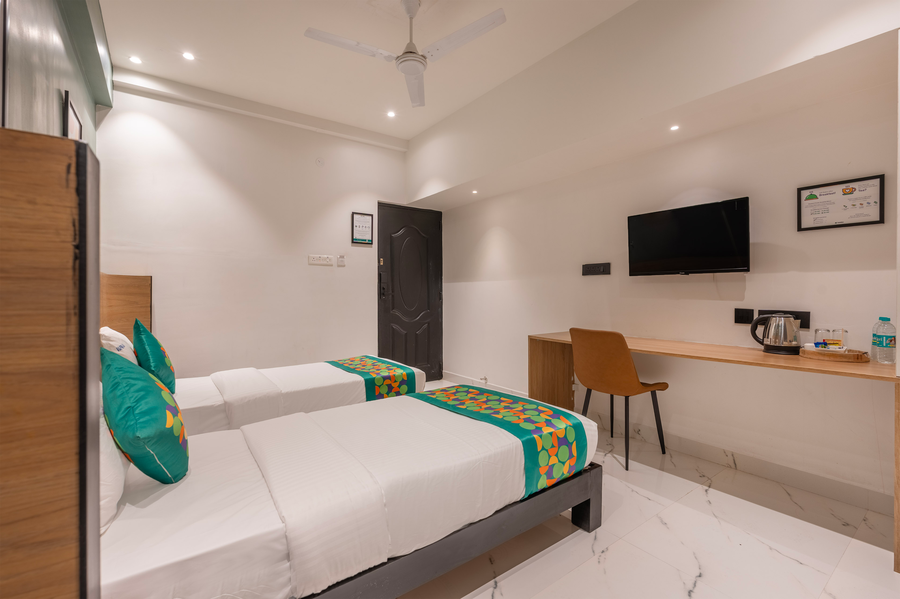 treebo premium vapr ashok nagar
