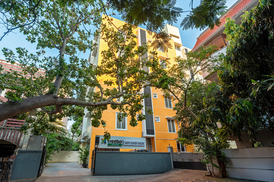 treebo premium vapr ashok nagar