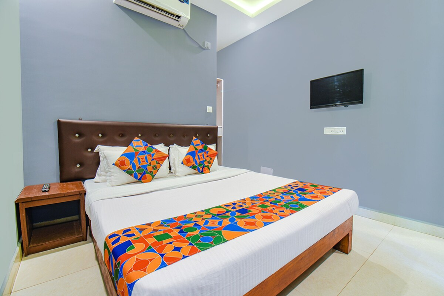 yogitree beach resort and cafe