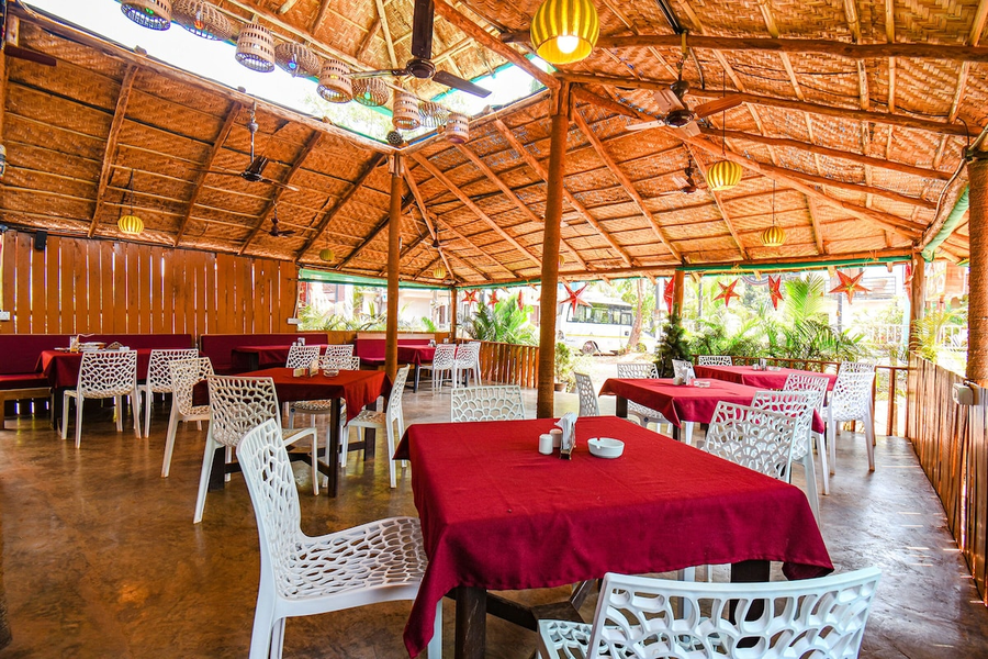 yogitree beach resort and cafe