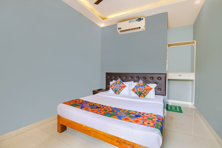 yogitree beach resort and cafe