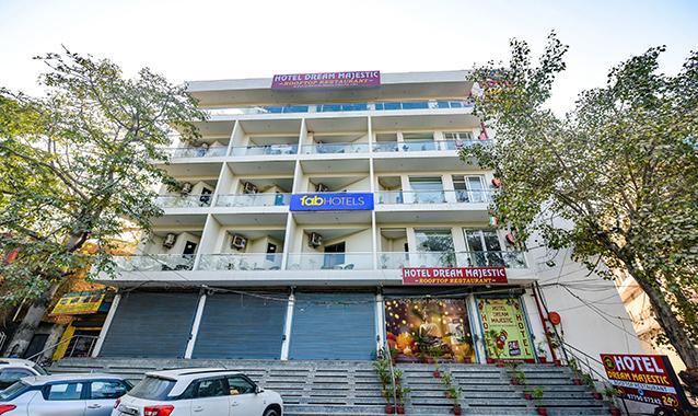 Fabhotel Dream Majestic,BALONGI,3 star