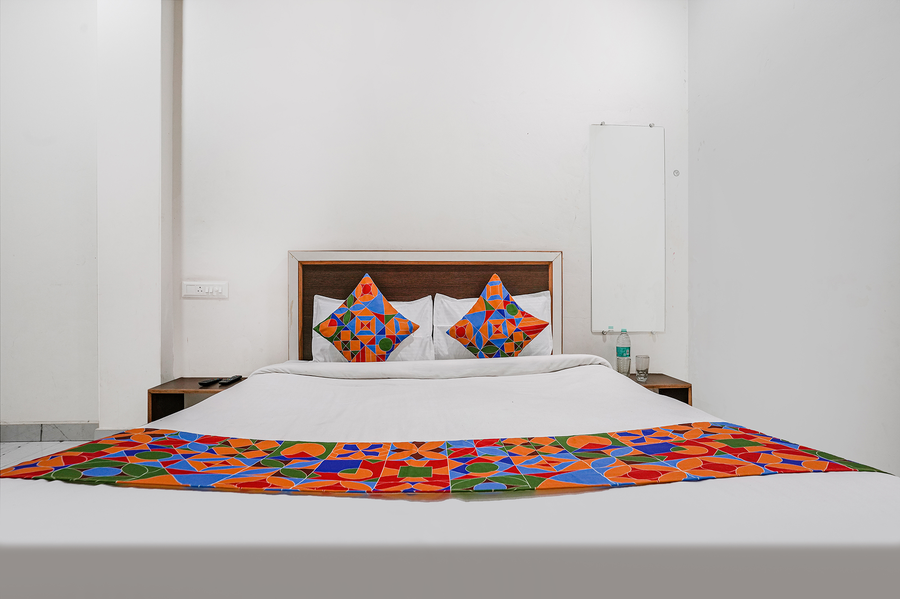 hotel sai lodging i