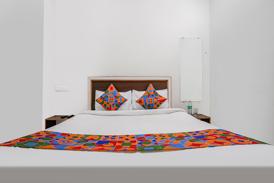 hotel sai lodging i