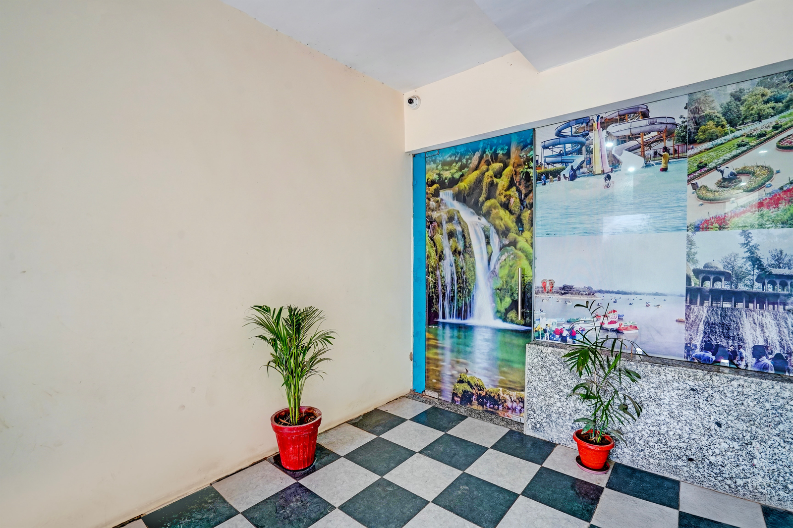 hotel o sector 52 chandigarh isbt road formerly hari residency