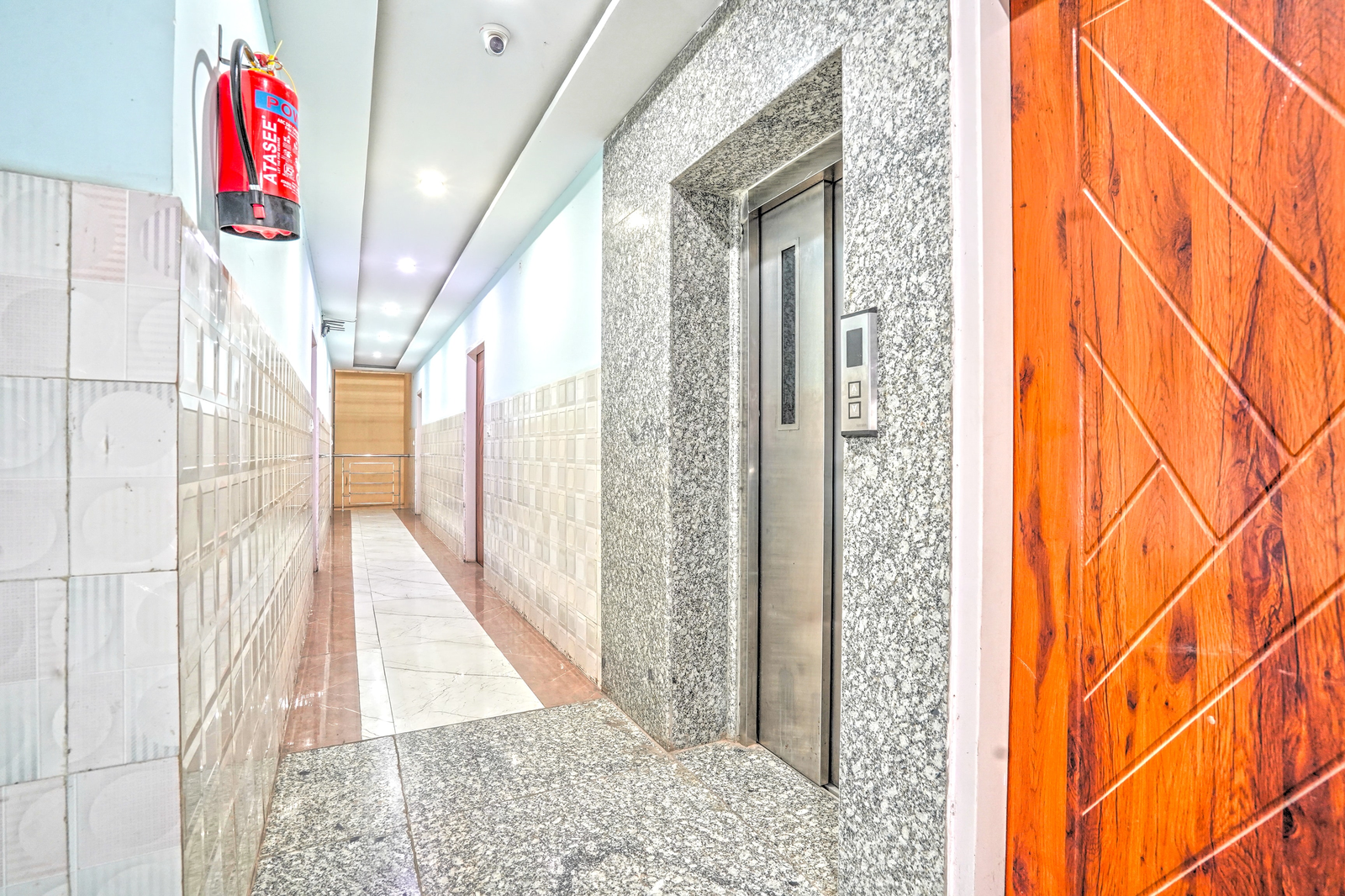 hotel o sector 52 chandigarh isbt road formerly hari residency