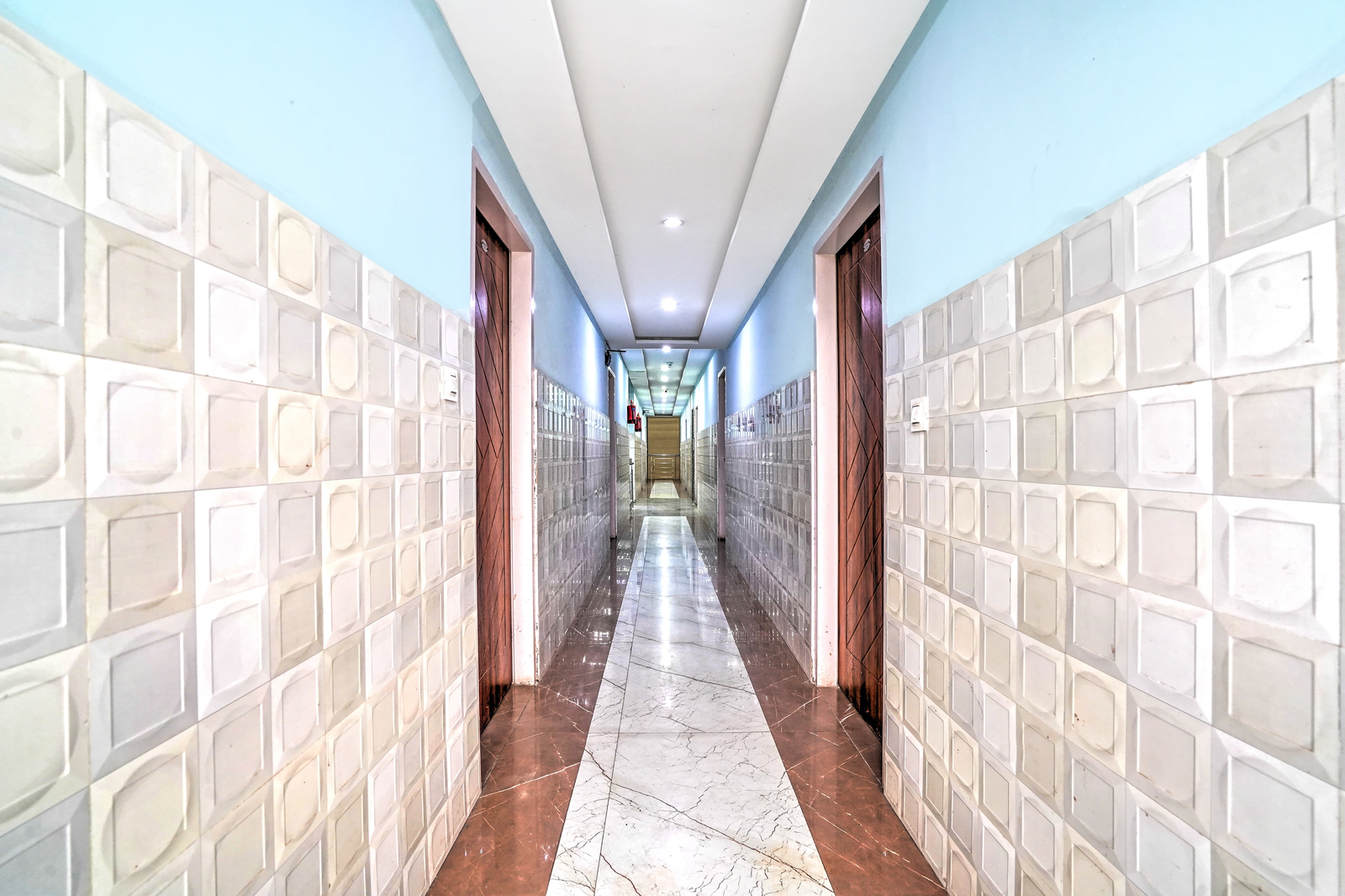 hotel o sector 52 chandigarh isbt road formerly hari residency