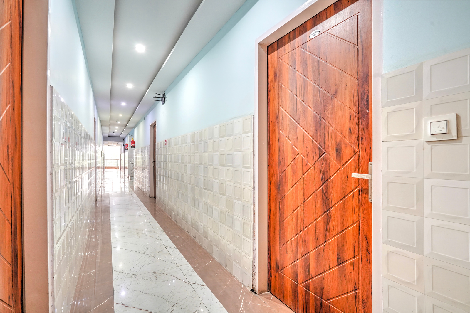 hotel o sector 52 chandigarh isbt road formerly hari residency