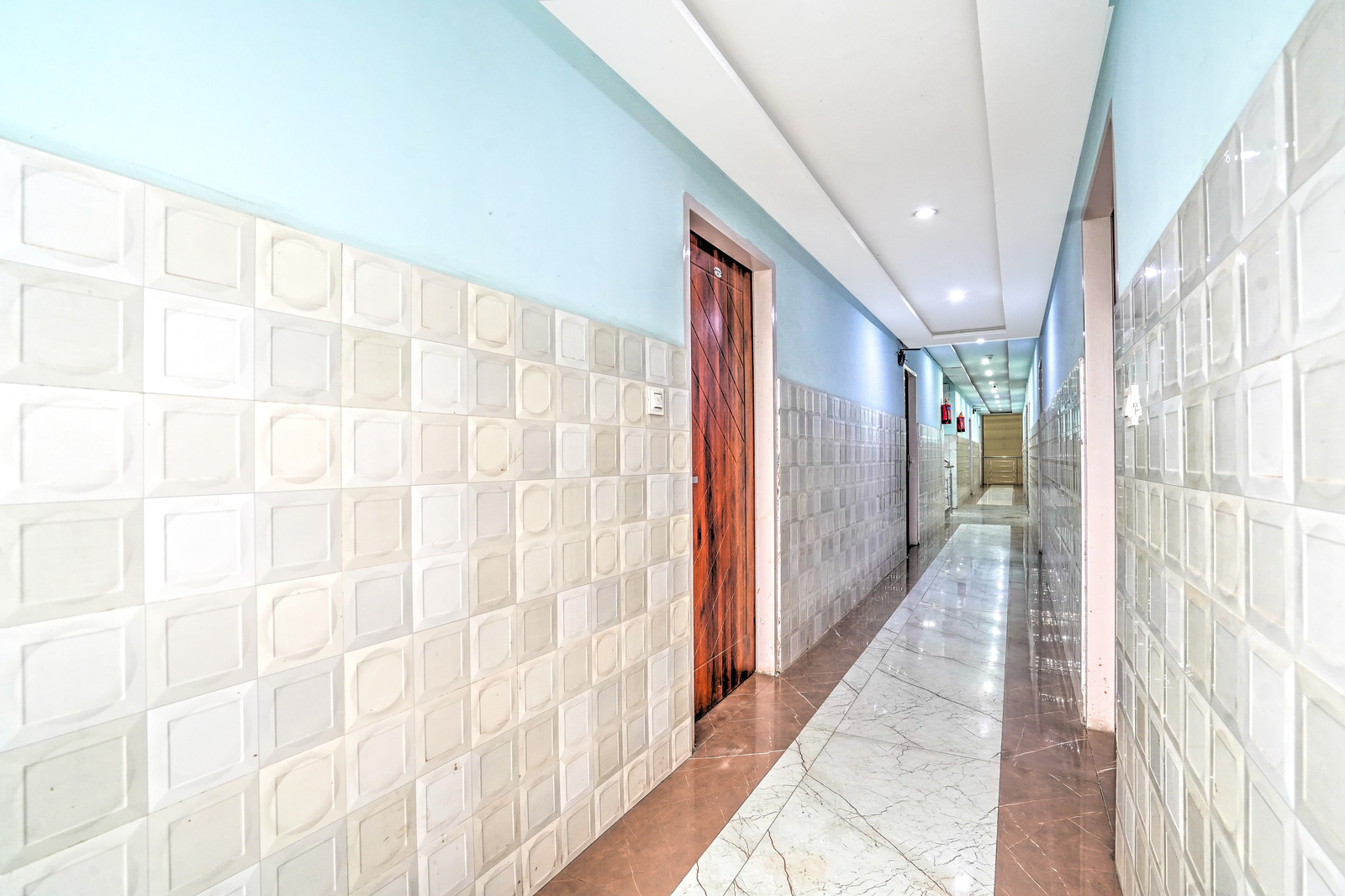 hotel o sector 52 chandigarh isbt road formerly hari residency