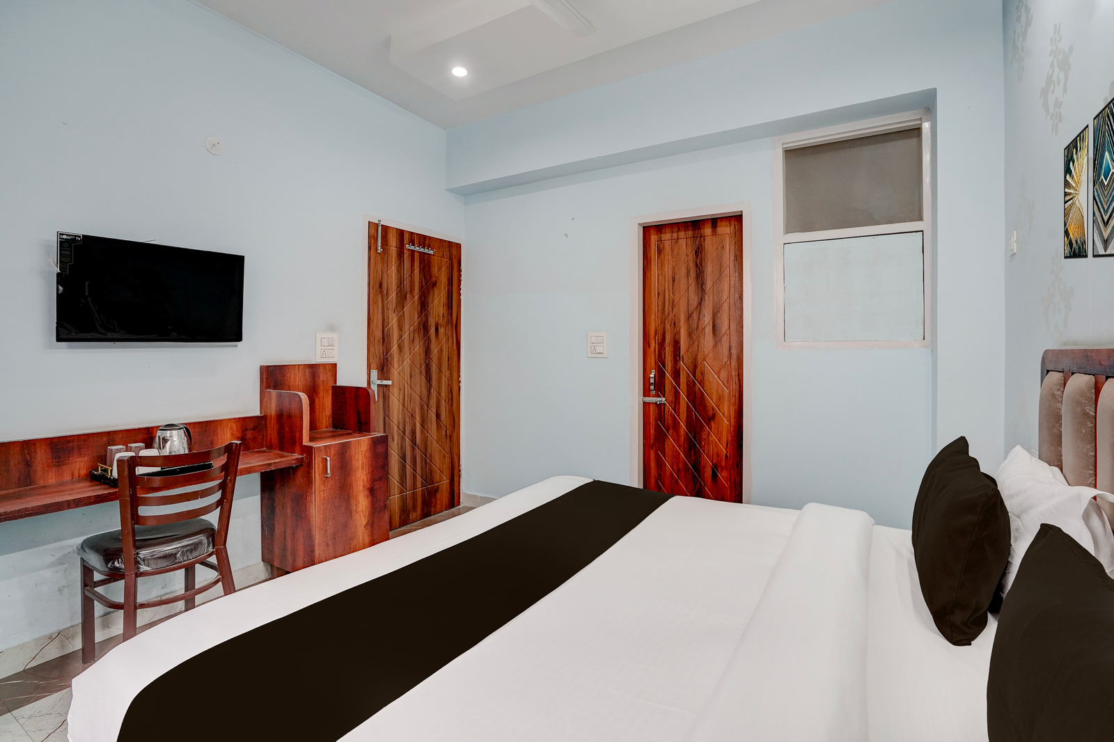 hotel o sector 52 chandigarh isbt road formerly hari residency