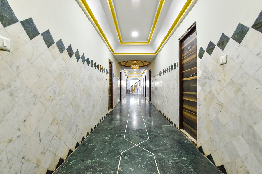 fabhotel crystal inn ii