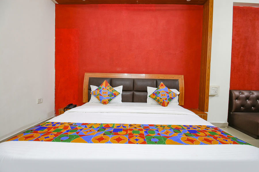 Fabhotel Neena Palace,LALGHATI,3 star