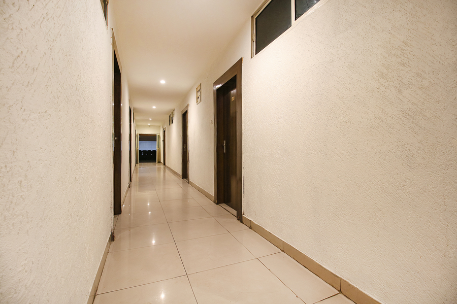 fabhotel neena palace