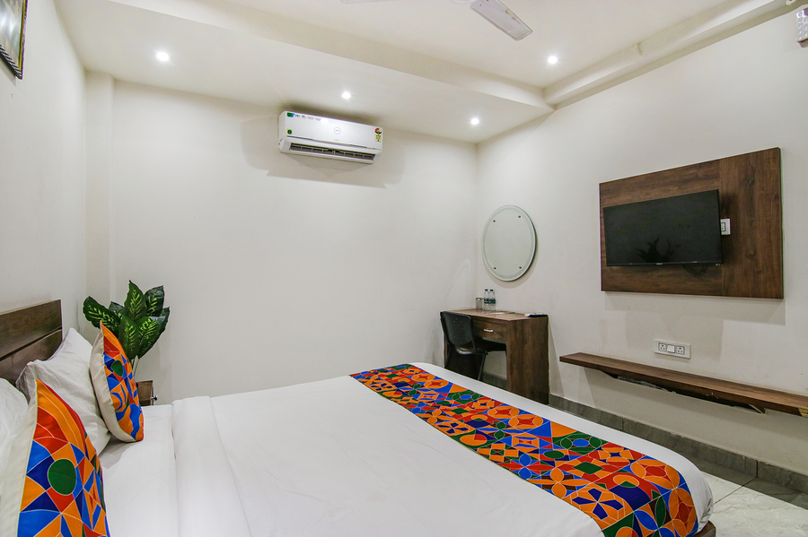 fabhotel moro rohini sector 4
