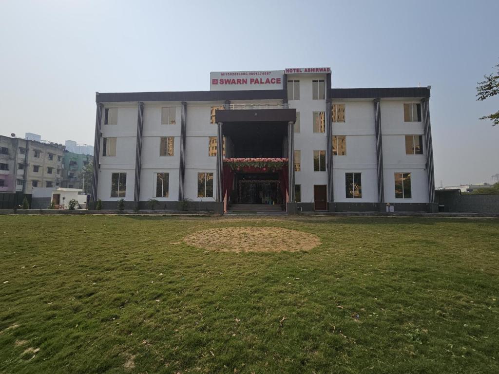Hotel Ashirwad,,3 star