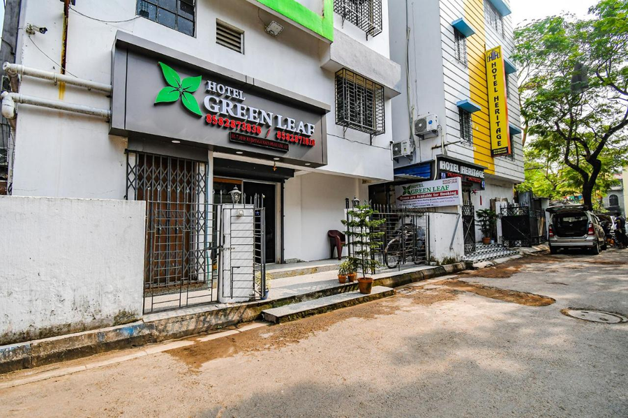 Hotel Green Leaf By Stayeasy,,3 star