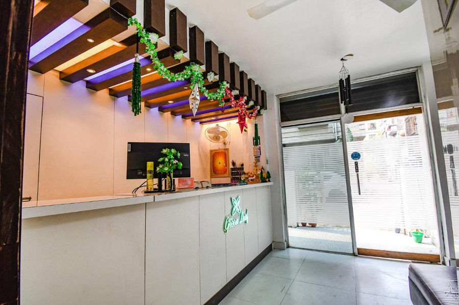 Hotel Green Leaf By Stayeasy,,3 star
