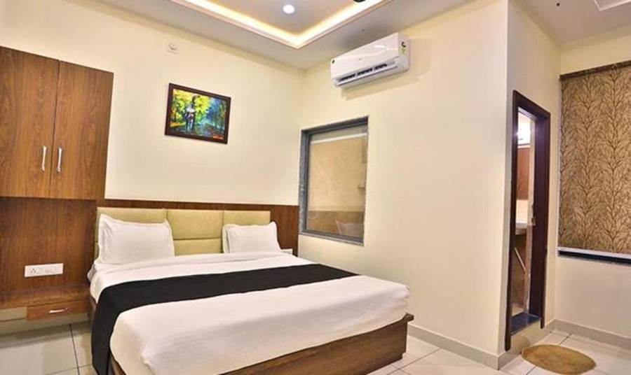Fabhotel Prime Shree Dev Prime,,3 star