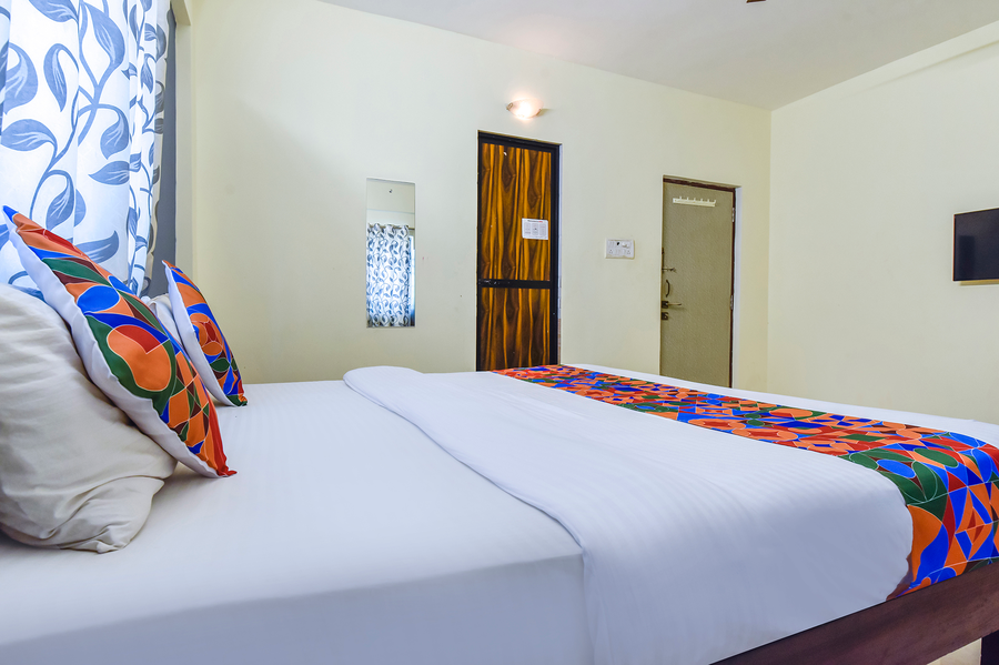 fabexpress the tasty buds 500m from baga beach