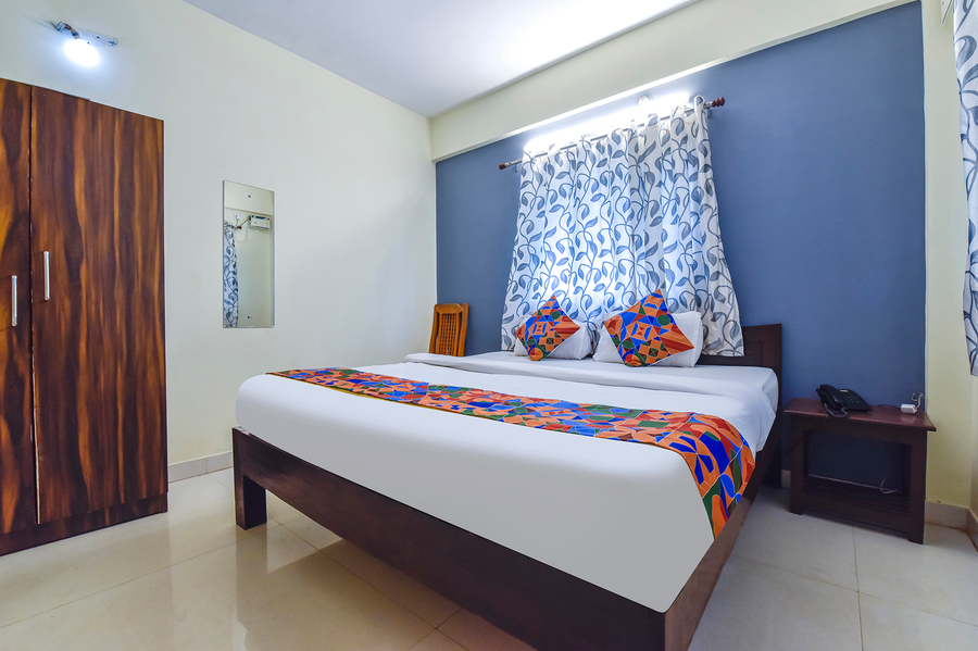 fabexpress the tasty buds 500m from baga beach