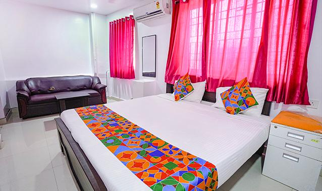 Fabexpress Lloyds Inn I,ROYAPETTAH,3 star