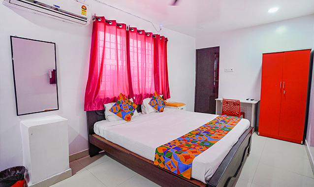 fabhotel lloyds inn i