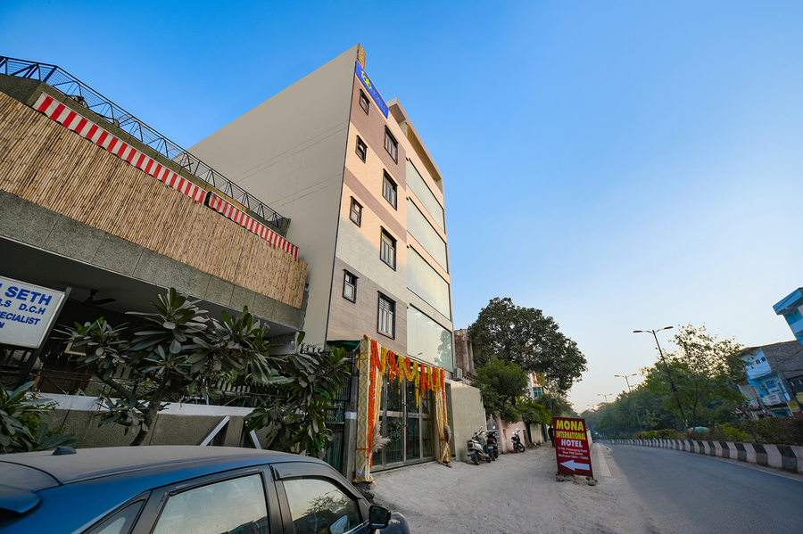 Fabhotel Mona International,,3 star