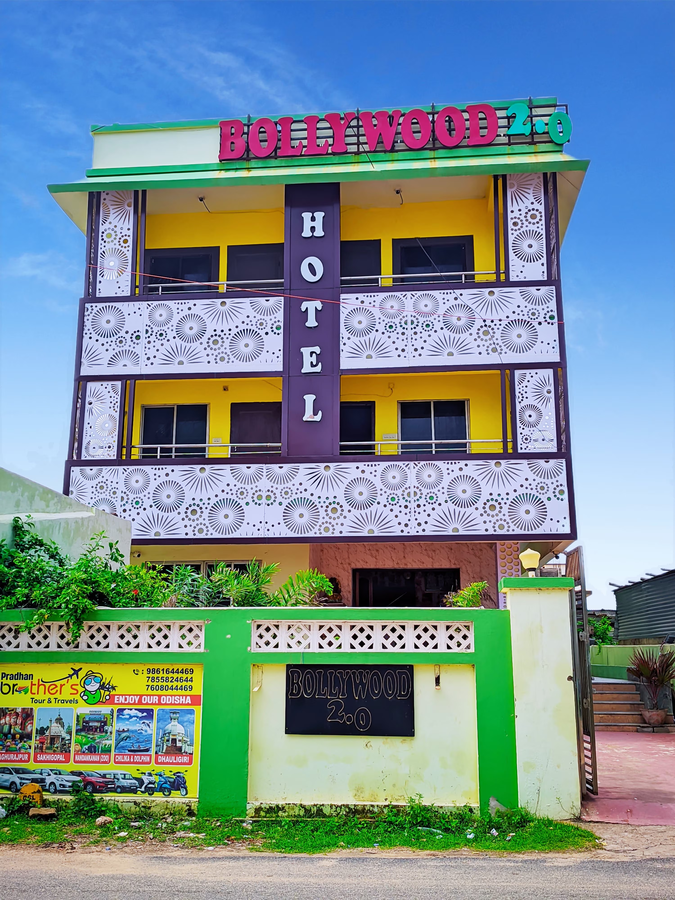 Hotel Bollywood 2.0,,3 star
