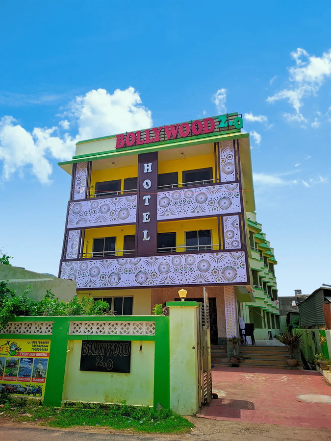 hotel bollywood 2 0