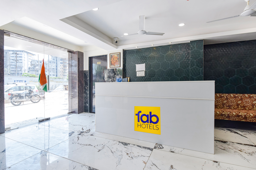 Fabexpress Shri Krishna,NEAR VADODARA TRAIN STATION,3 star