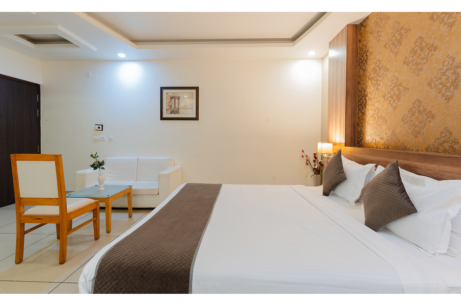 fabhotel signature inn