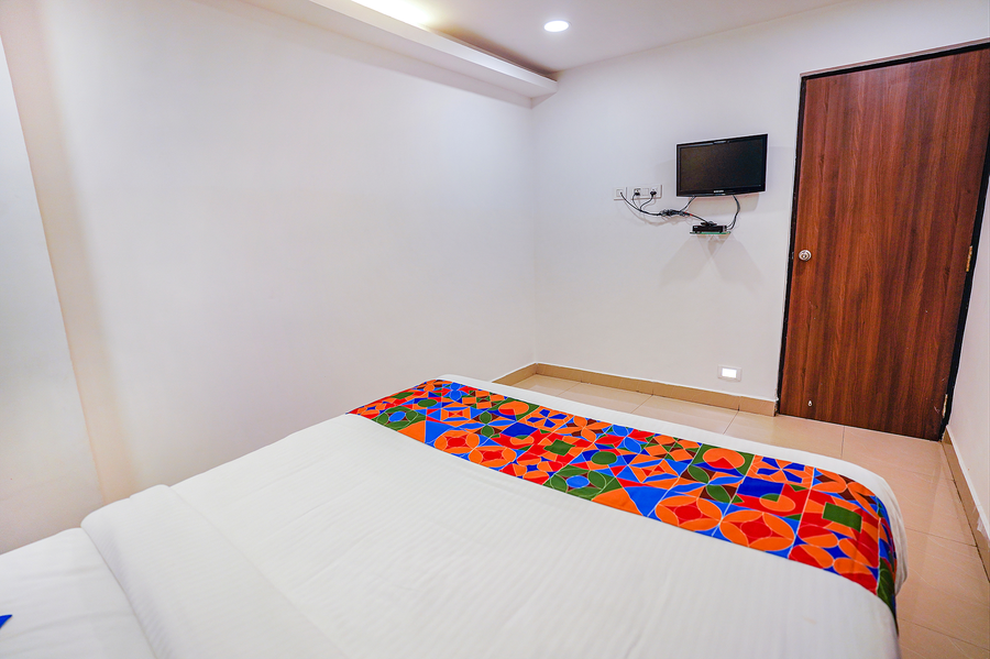 fabhotel earth nr guindy industrial estate