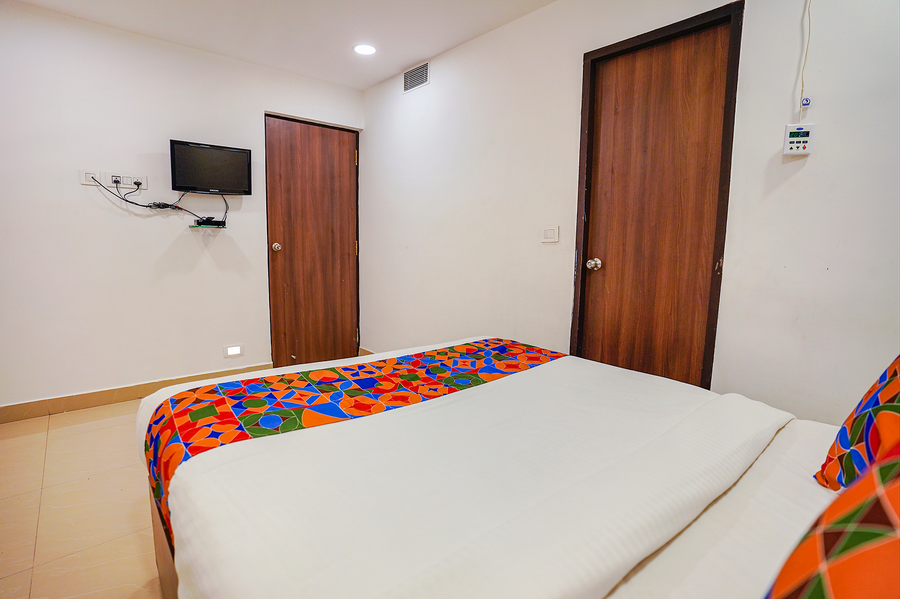 fabhotel earth nr guindy industrial estate