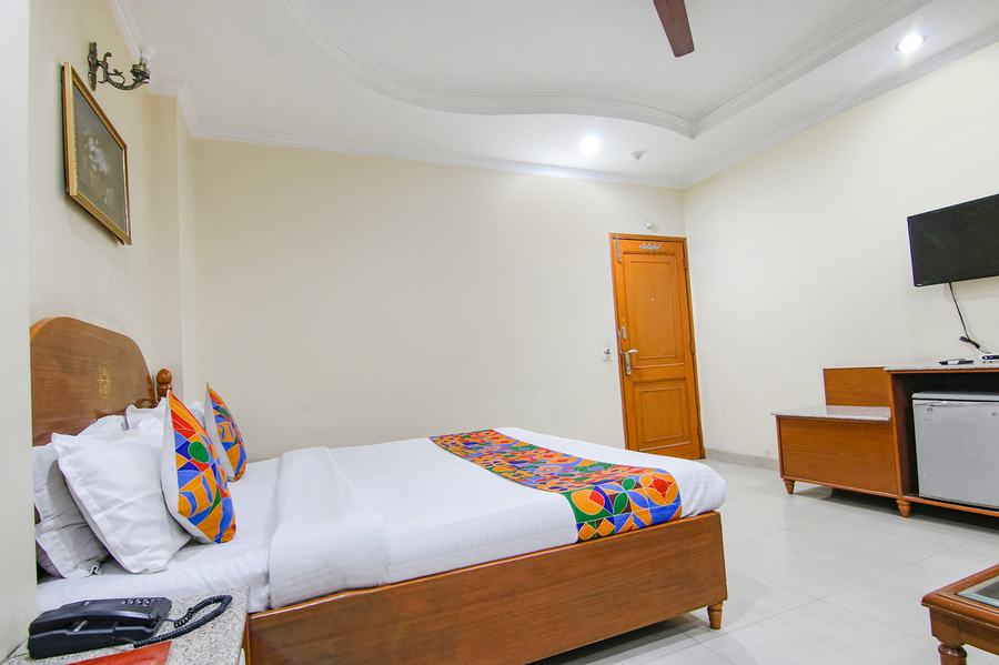 fabhotel jalandhar corporate suites