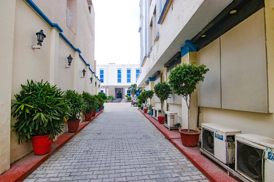 fabhotel jalandhar corporate suites