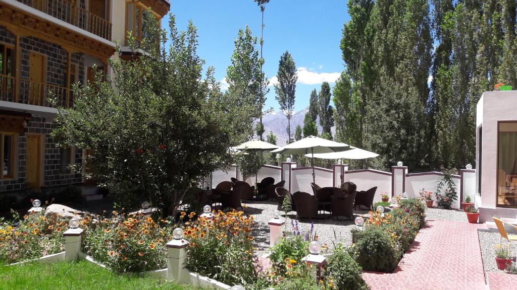 Hotel Lhalingkha,Upper Tukcha Road,3 star