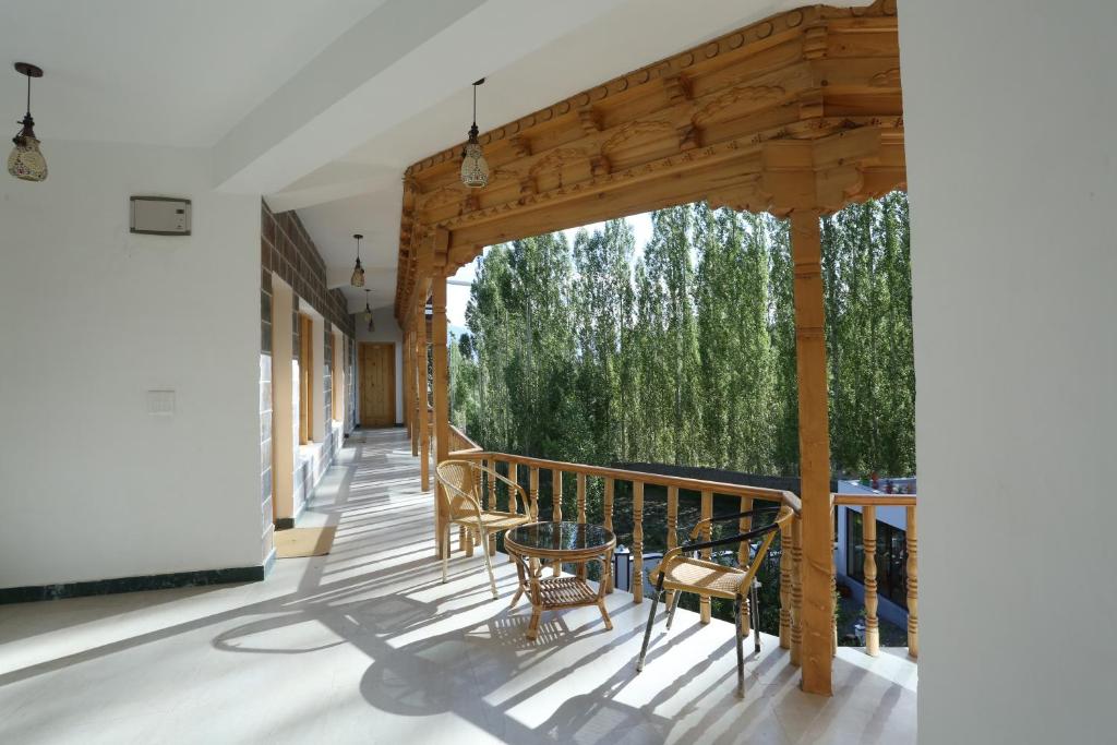 Hotel Lhalingkha,Upper Tukcha Road,3 star